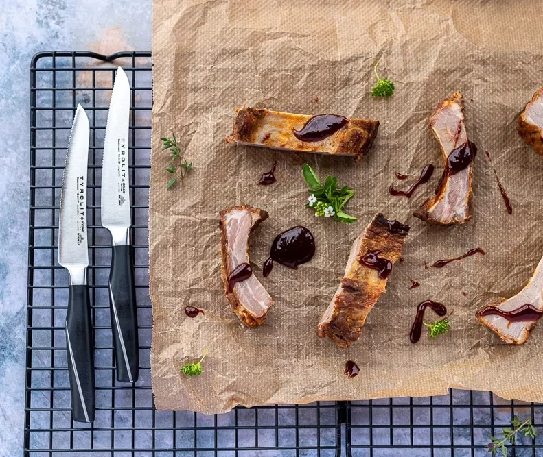 Tyrolit Life Gegrillte Rippchen mit zuckerfreier BBQ Sauce © Lisa Shelton-1