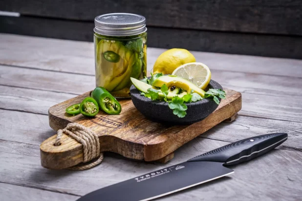 Tyrolit Life eingelegte Avocados Tyrolit Life eingelegte Avocados