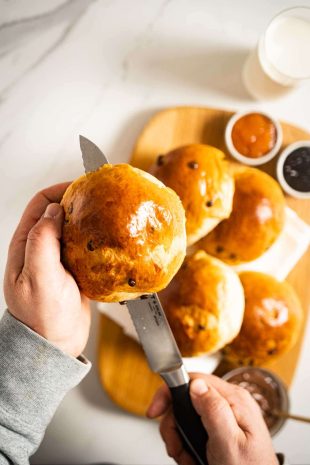 Schokolade Pinsen Tyrolit Life ®Marian Moschen Mann backt