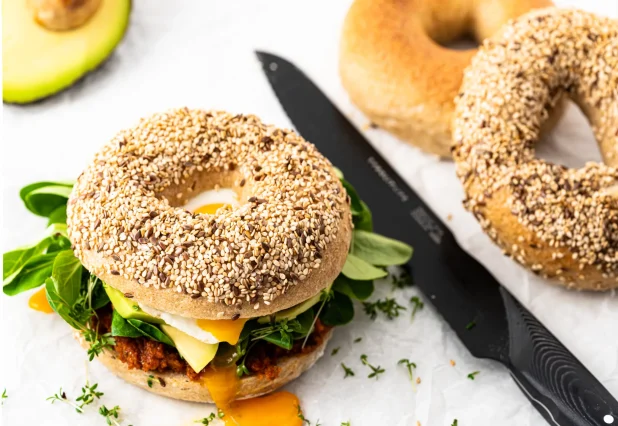 Bagel ┬®Marian Moschen Mann backt-2