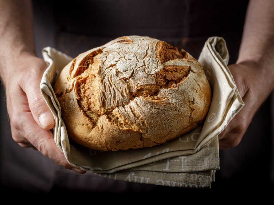 Wie backe ich mit einem Pizzastein?