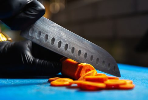 Wie hält man ein Santokumesser richtig?