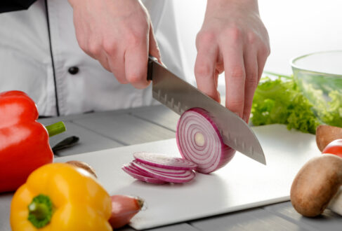 Für welche Schneidearbeiten ist das Santokumesser geeignet? Fleisch, Gemüse, Fisch mit Santokumesser schneiden