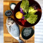 Gegrillte Dorade mit sommerlichen Erdbeer-Minzsalat